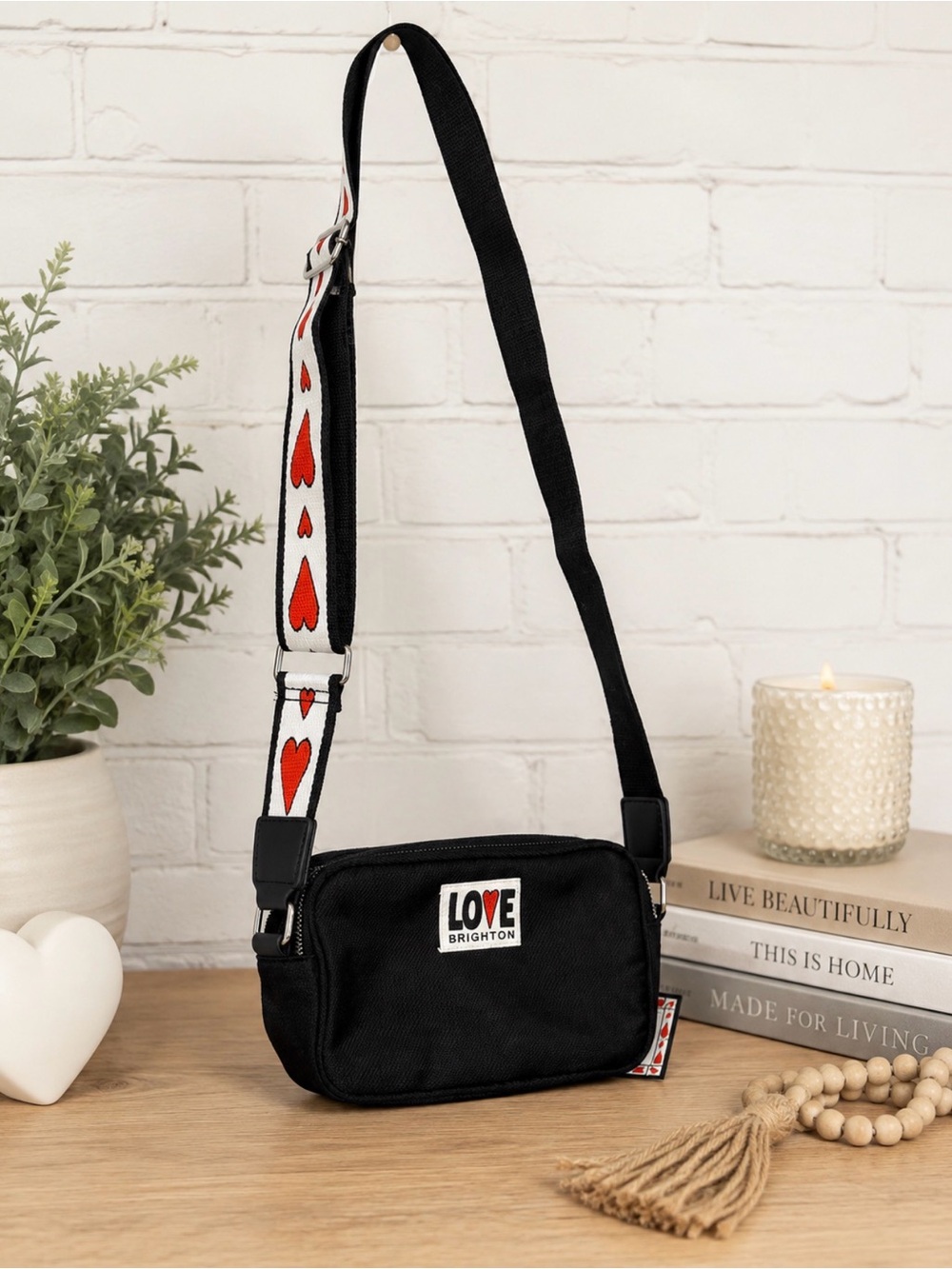 BRIGHTON LOVE ESSENTIALS CROSSBODY BAG PURSE BLACK CANVAS HEARTS TRAVEL COMPACT